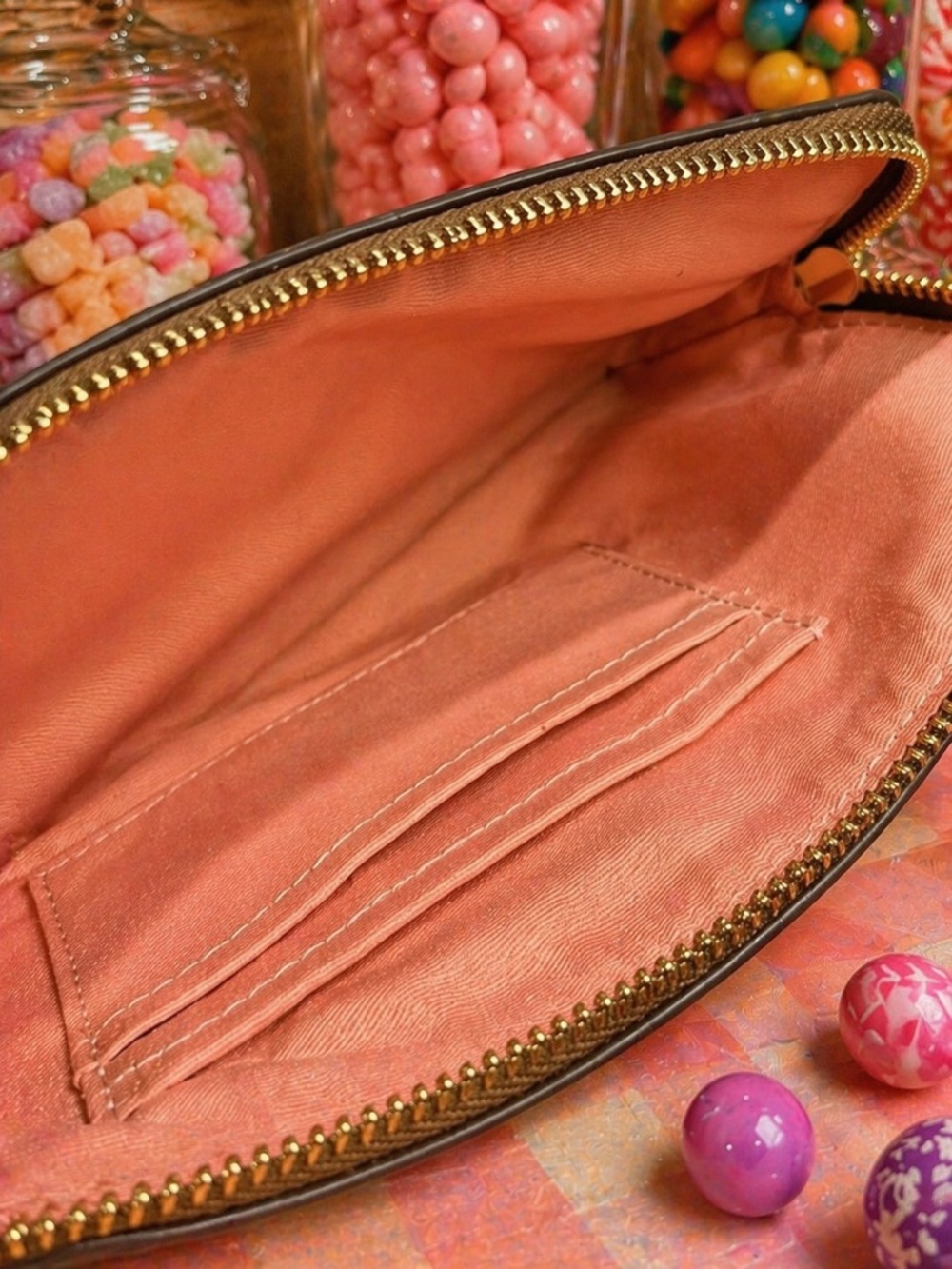 Coach Candy Print Large Corner Zip Wristlet In Signature Canvas NWOT - Picture 5 of 5